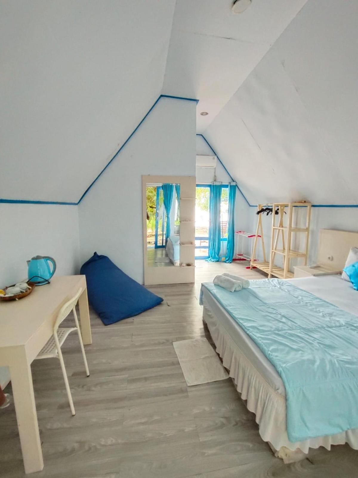 Tria Maria Cottage Ngurbloat Exterior photo